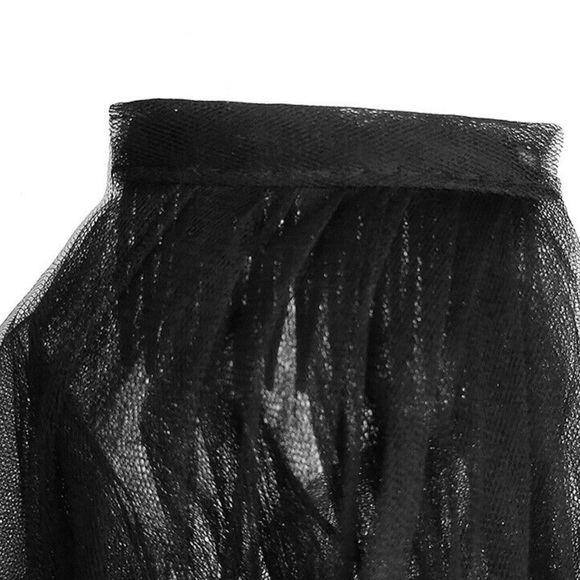 New Black or White 2 TIer Laced Edged Veil - Picture 8 of 12